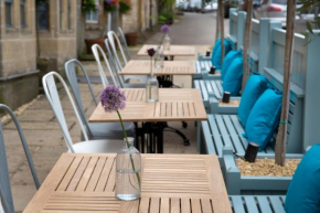 Гостиница The Sheep on Sheep Street Hotel  Стоу-На-Уолде